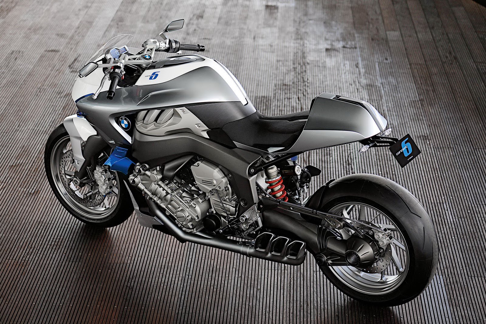 Bmw Concept Moto Con Motore Sei Cilindri In Linea