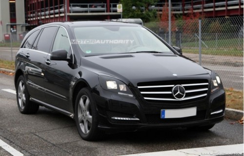 2011-mercedes-benz-r-class-facelift-spy-shots_100230570_m